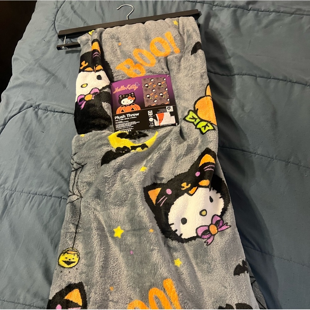 Hello kitty Halloween blanket